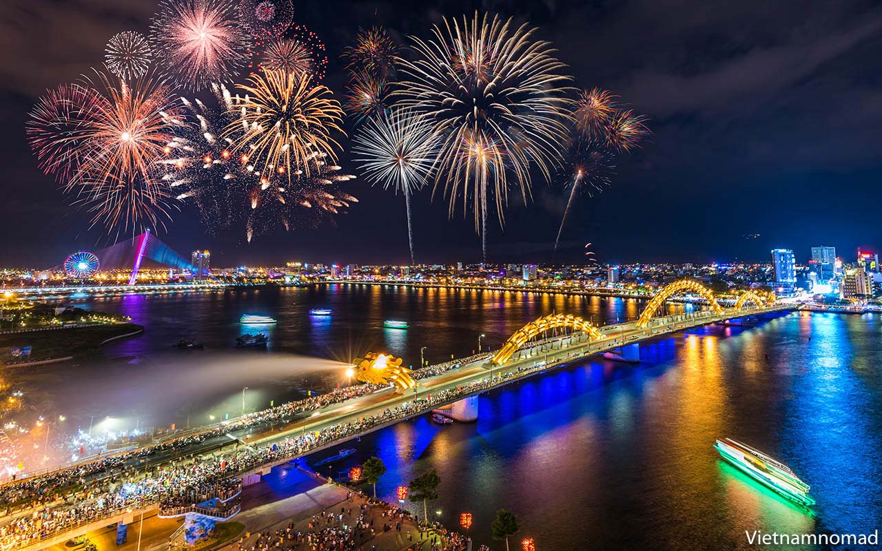 Fireworks Festival lasts for two days in a row commemorating the liberation of Vietnam on April 30 and International Workers' Day on May 1