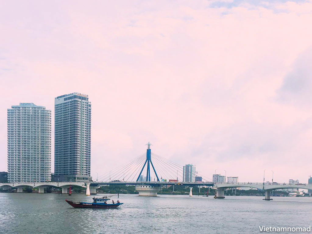 Da Nang attraction - Son Han Bridge