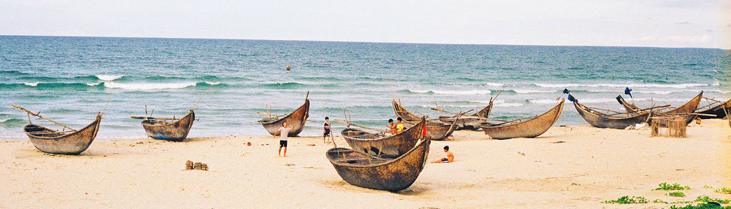 Welcome To Vietnam Vietnam Tourist Travel Guide Vietnamnomad Welcome To Vietnam Vietnam Tourist Travel Guide Vietnamnomad