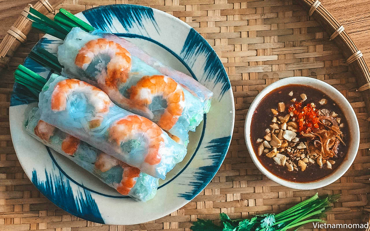 vietnamese-food-top-15-must-try-vietnamese-dishes-vietnamnomad