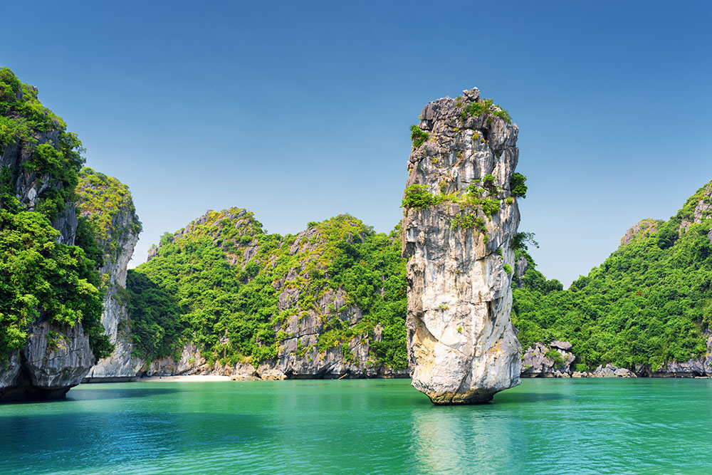 1 month Vietnam itinerary - Ha Long Bay
