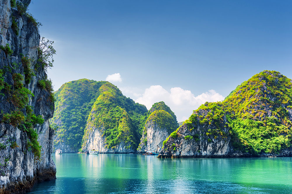 Vietnam itinerary for 10 days - Ha Long Bay