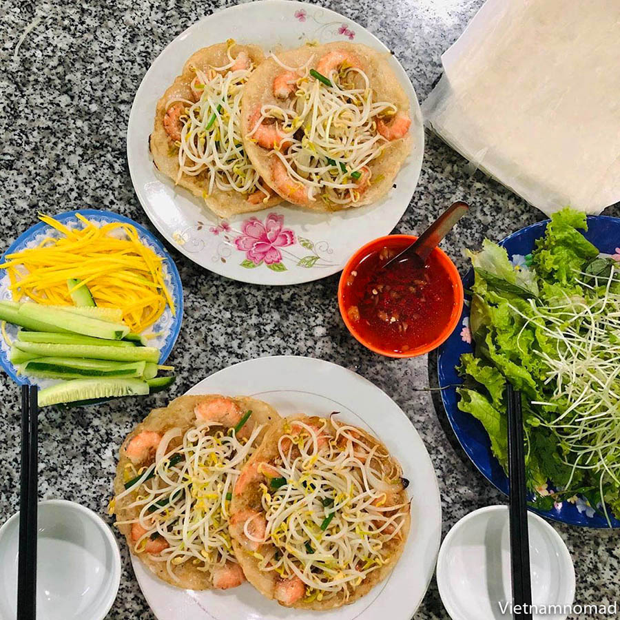 Must-try dishes in Quy Nhon - Banh Xeo