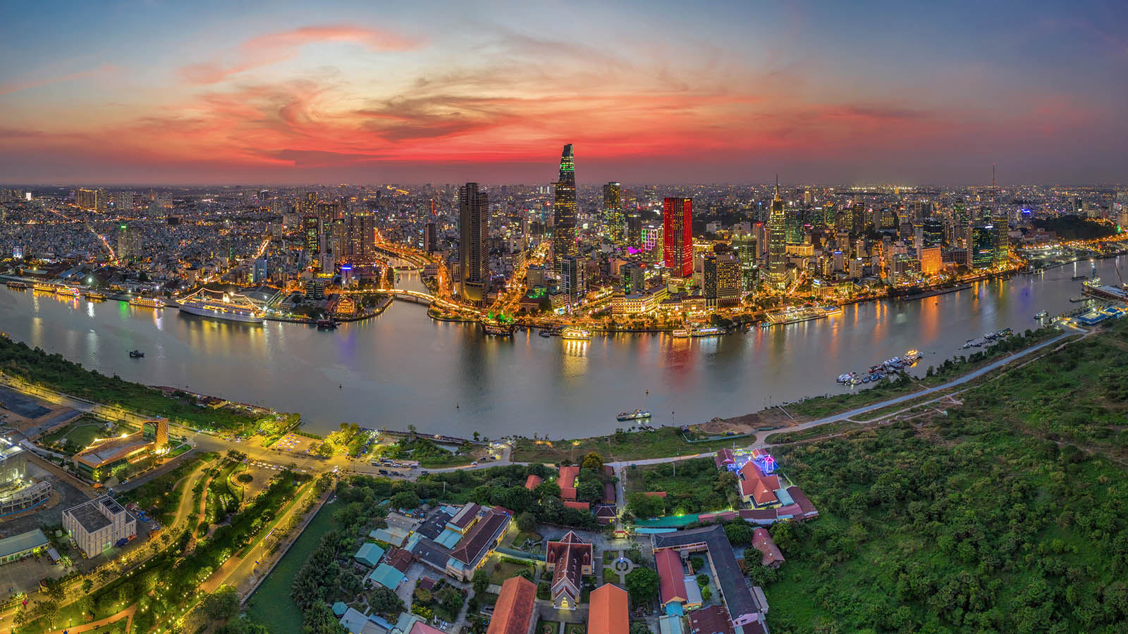 Ho Chi Minh City Travel Guide 2022 - Vietnamnomad