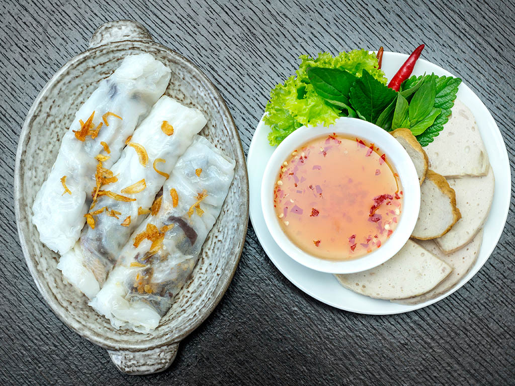 Best Vietnamese foods - Banh Cuon