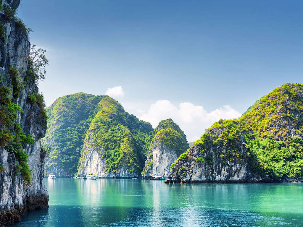 The 6 best attractions in Ha Long City - Ha Long Bay