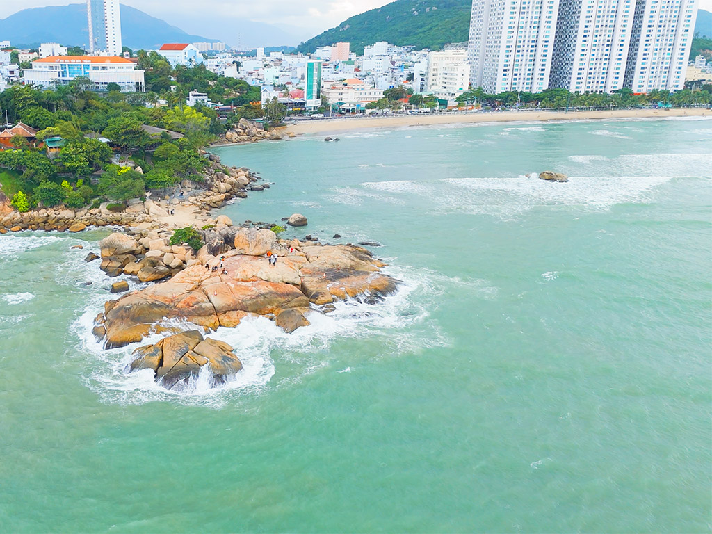 7 best beaches in Nha Trang - Hon Chong