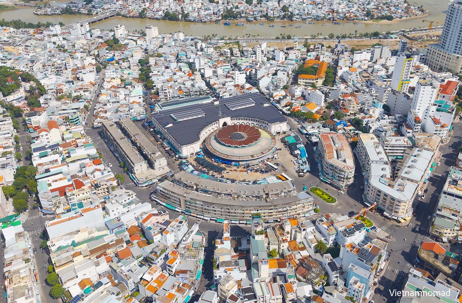 An aerial view of Dam Market